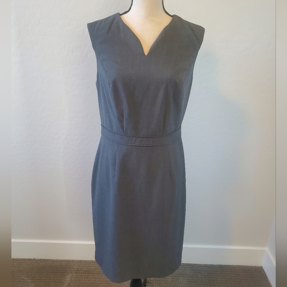 The Limited Dresses & Skirts - The Limited Sheath Dress Size 8